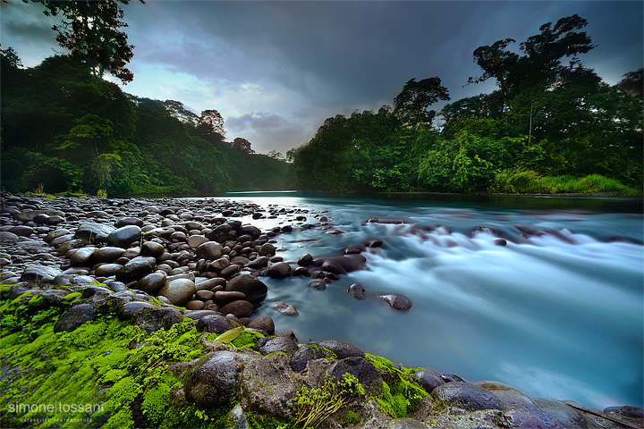 Rio Sucio  Nikon D3  Sigma 12/24 EX DG HSM 4.5/5.6  20 sec  f/22  ISO 100  Fotografia Paesaggi materiale Nikon Simone Tossani