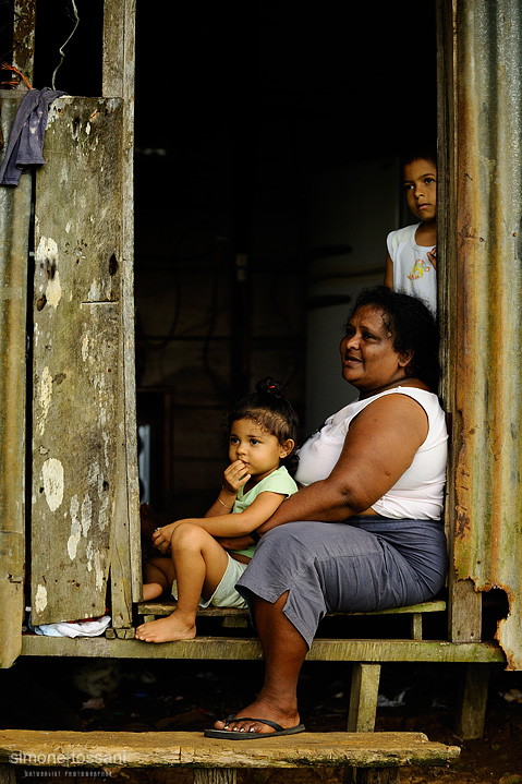 crr0102v Nikon D700 Nikon 70/200 VR f/2.8 1/2500 sec f/2.8 ISO 800 Fotografia reportage costa rica materiale Nikon Simone Tossani